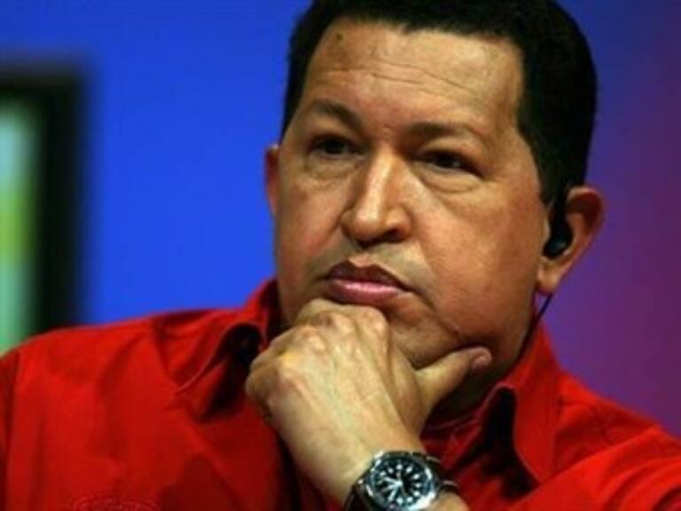 Busca Chávez apoyo a 'petromoneda'; critica a Bachelet