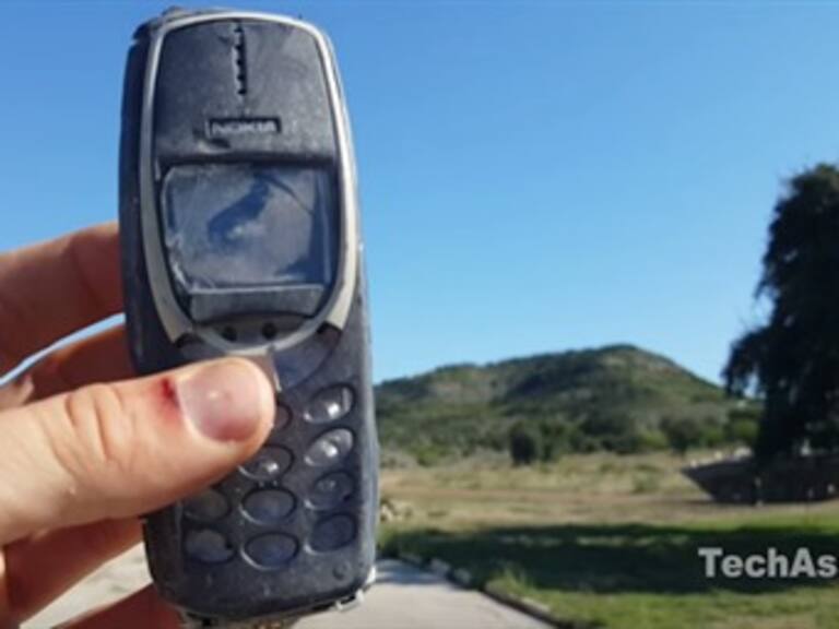 Nokia 3310 vs un tanque de guerra ¿cuál es más poderoso?