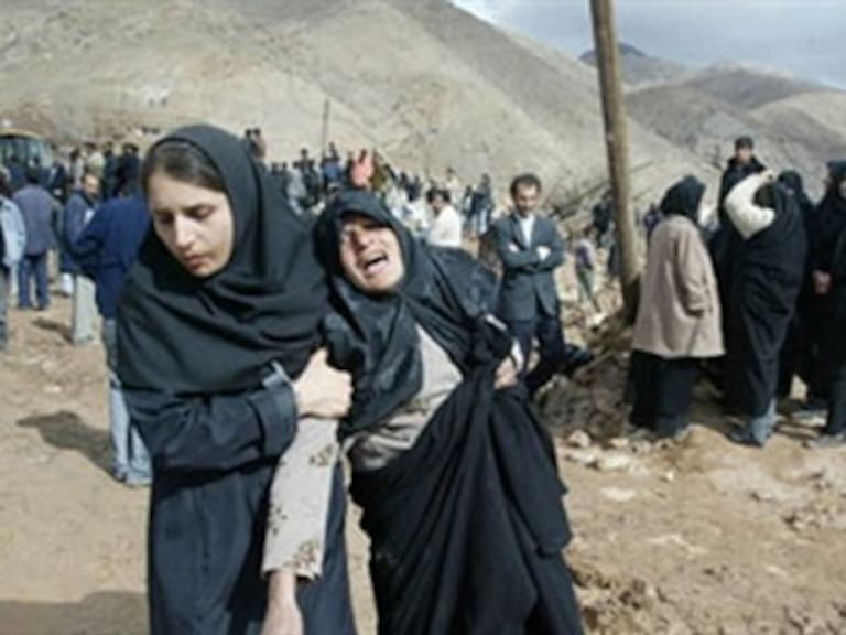Reportan 3 personas muertas tras sismo en Irán