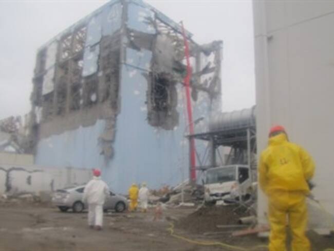 Promete Japón resolver crisis por agua contaminada de Fukushima