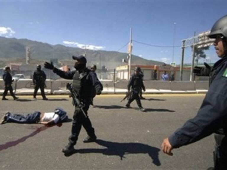 Comparece ex procurador guerrerense por caso Ayotzinapa