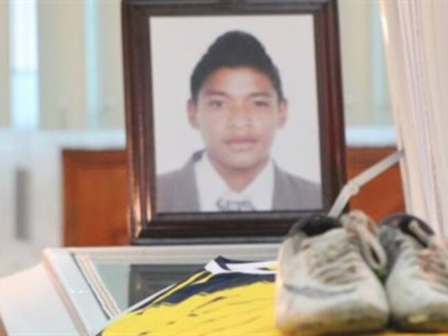 Con este cubo de basura flotante pueden ayudar a limpiar los océanos