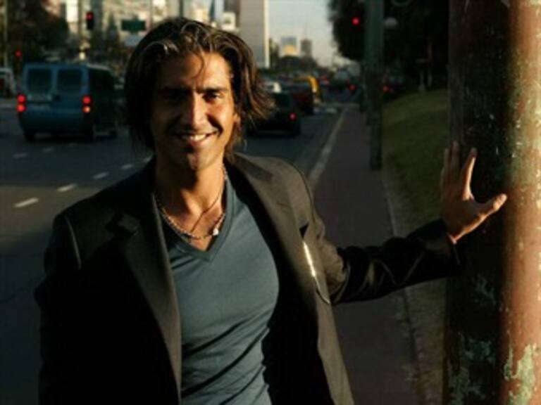 Catean Sony Music por denuncia de Alejandro Fernández