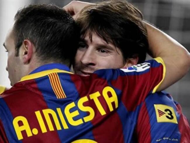 Tengo la gran suerte de jugar con Iniesta: Messi