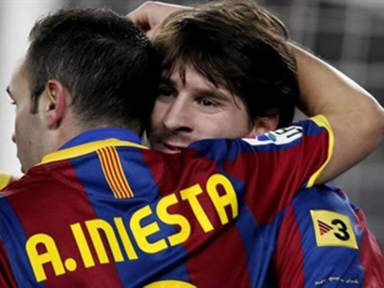 Tengo la gran suerte de jugar con Iniesta: Messi