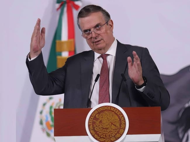 Niega Ebrard abuso por estadía de su hijo en la embajada de México en Reino Unido