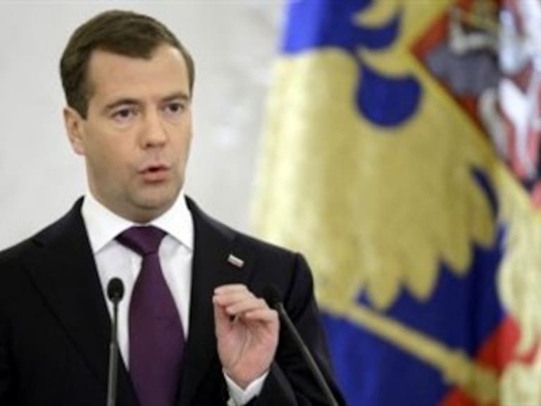 Persisten amenazas de conflictos y terrorismo internacional: Medvedev