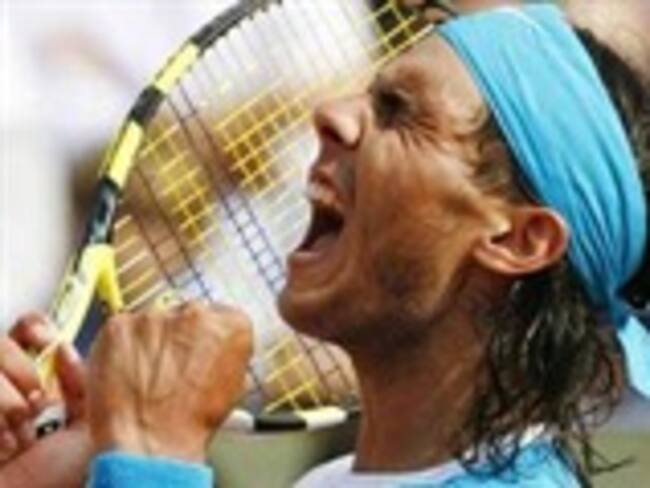 Gana Nadal en estreno de 2009 y se medirá a Murray en final de Abu Dhabi