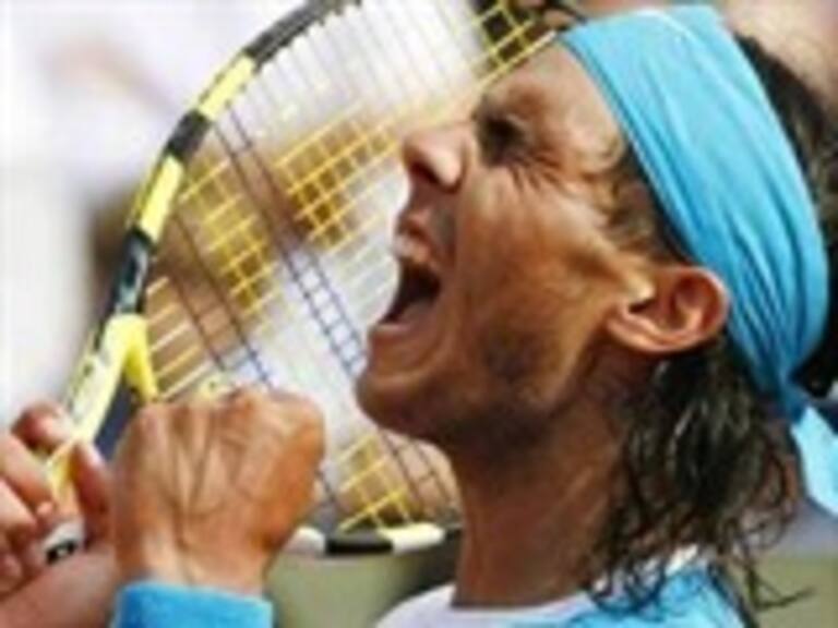 Gana Nadal en estreno de 2009 y se medirá a Murray en final de Abu Dhabi