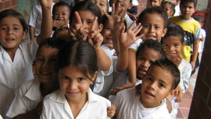 ‘Los Puntos y las Puntadas de Verónica Méndez’ presenta: Niños piden no traer maestros nuevos