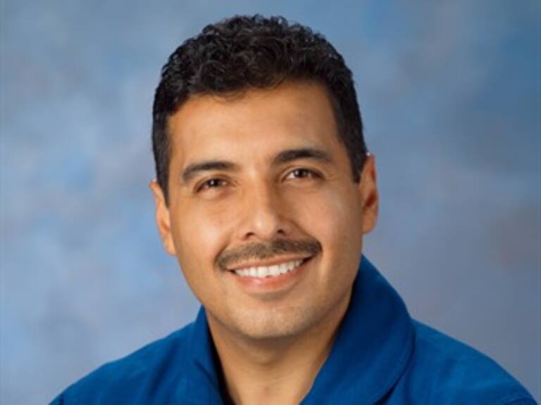 Encabeza astronauta José Hernández campaña educativa en EU