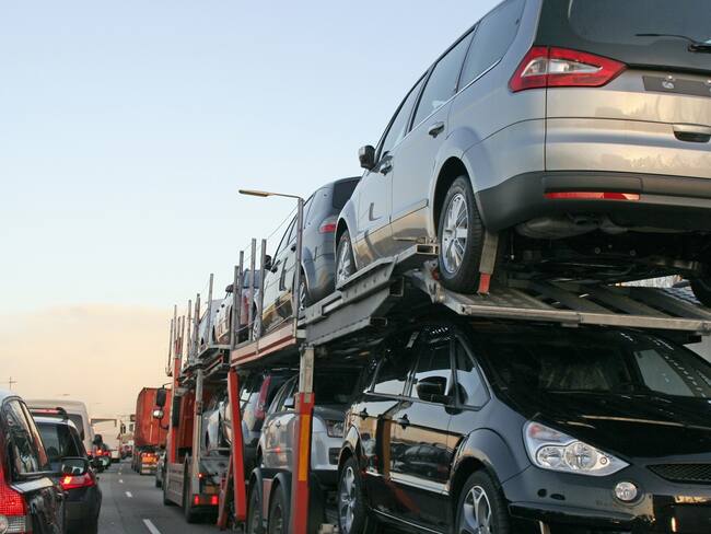 Industria automotriz crece en ventas y exportaciones, pero baja producción
