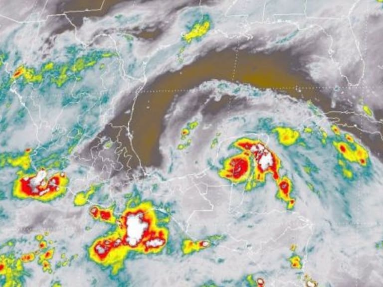 Avanza tormenta tropical Franklin hacia el Golfo de México