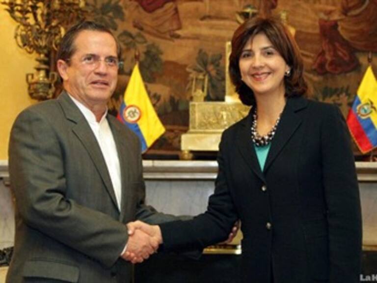 Ecuador y Colombia restablecen relaciones diplomáticas