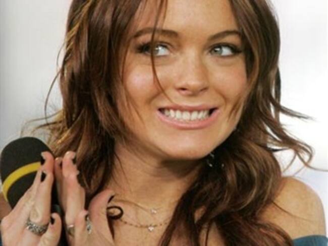 Acusan formalmente a Lindsay Lohan por robo de un collar