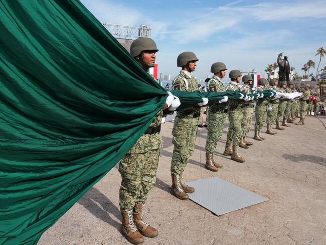 Diputados abren la puerta para que una mujer pueda ser titular de la SEDENA