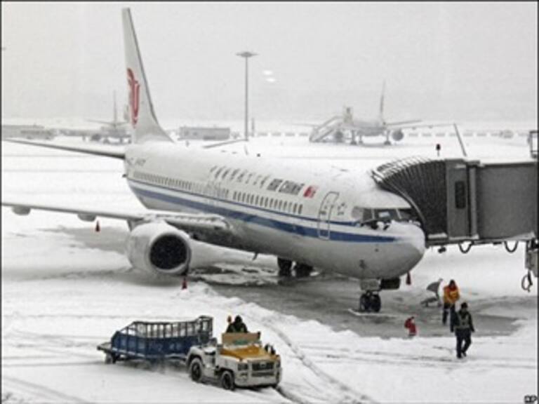 Cancelados, más de 3 mil vuelos en Europa