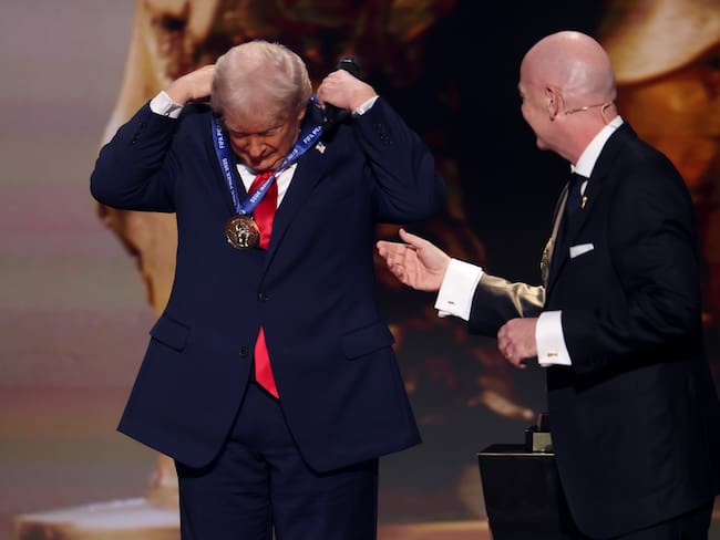Sorteo del Mundial 2026: Donald Trump recibe medalla de ‘La Paz’ en pleno evento en vivo