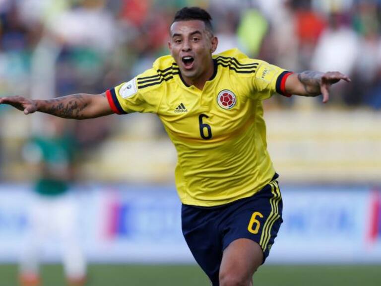 Edwin Cardona hace un gesto racista en Corea del Sur