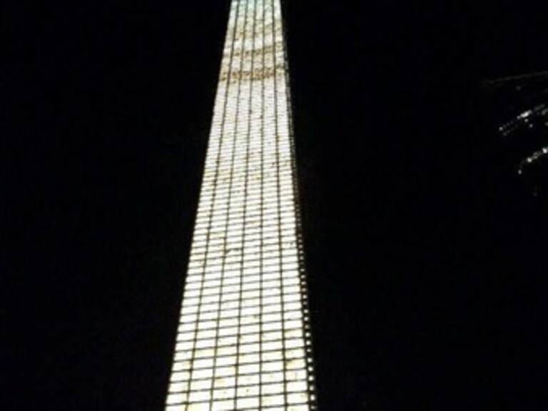 Sigue brillando la corrupción en la Estela de Luz