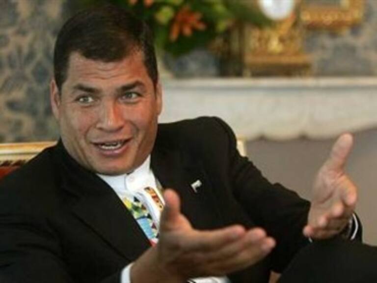Oficializa Correa invitación a Calderón para que visite Ecuador
