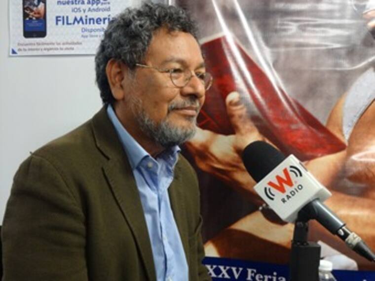 Elmer Mendoza presenta la reedición de su libro “Un asesino solitario”