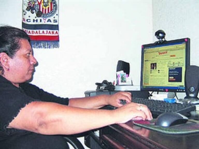 Colombianos velan a sus muertos vía Internet