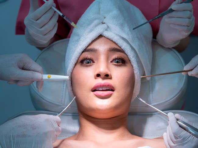 ¿Por qué envejece la cara? Descubre las técnicas modernas para levantar pómulos y cejas