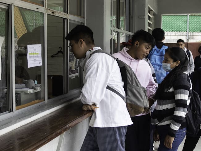 ¿No fuiste aceptado en ninguna escuela a nivel medio superior? Estas escuelas tienen lugares disponibles