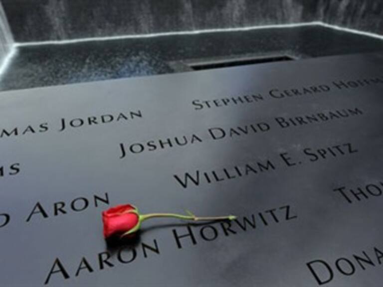 Conmemora Obama ataque a Torres Gemelas