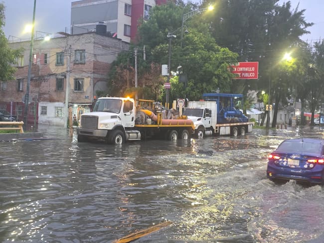 Caos por lluvias en CDMX: reportan más de 60 emergencias tras intensa tormenta