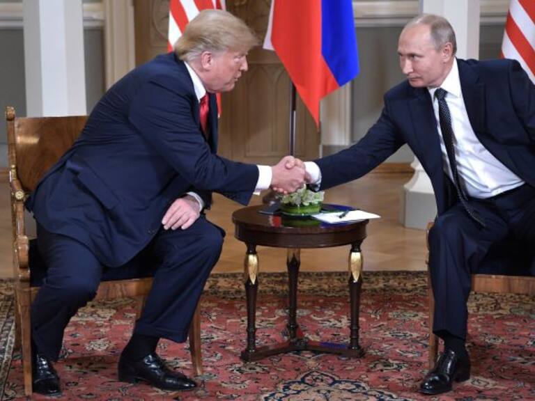 Trump y Putin fuman la pipa de la paz