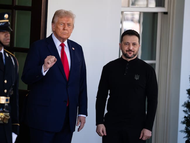 Estados Unidos suspende la ayuda militar a Ucrania