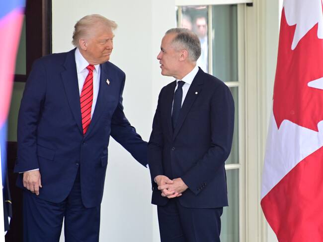 Trump impone nuevos aranceles a Canadá tras polémica con gobierno de Ontario