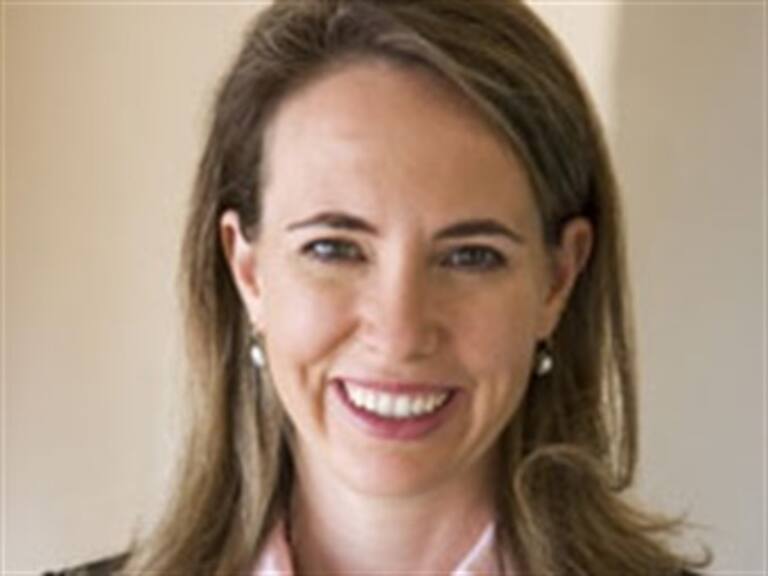 Luchan por salvar vida de legisladora en Arizona