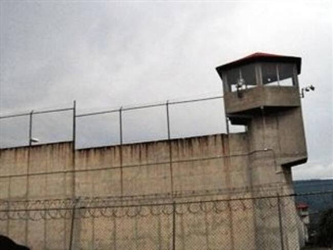 Se fugan tres reos de cárcel en Hidalgo