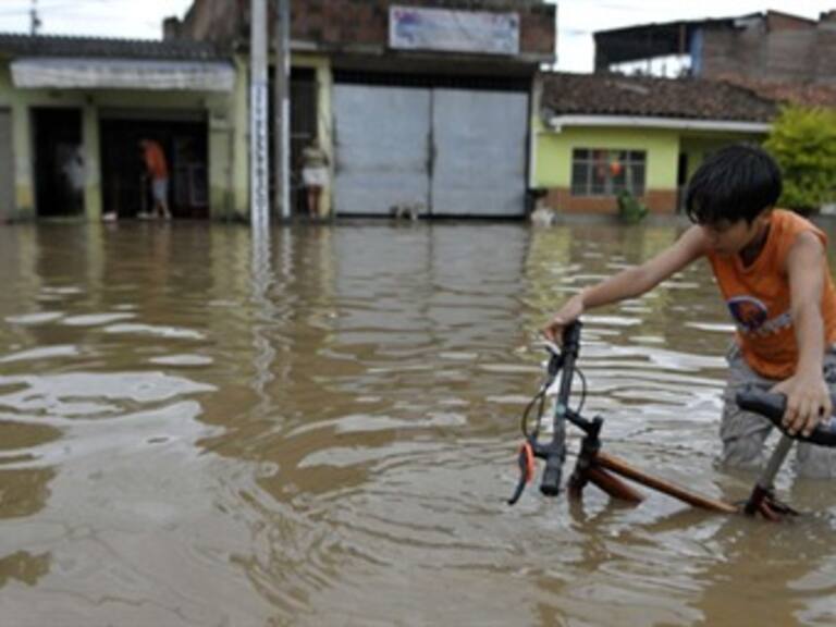 Dejan lluvias 238 muertos y un millón 818 mil afectados en Colombia