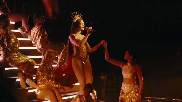 ¡Es OFICIAL! Este es el tráiler de ‘Mother Mary’ con Anne Hathaway como protagonista de la película de A24