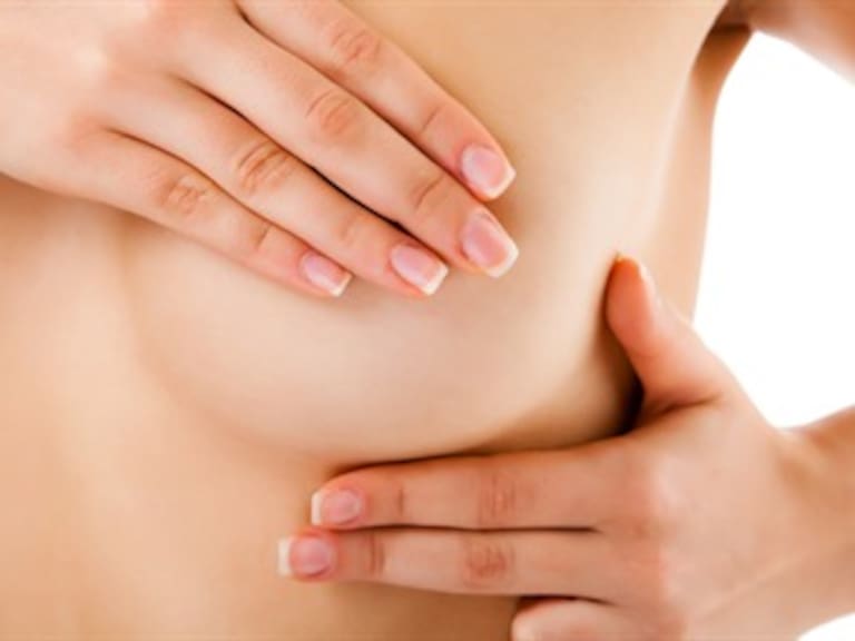 &#8203;Anuncia Mancera cirugías gratis a mujeres por mastectomía
