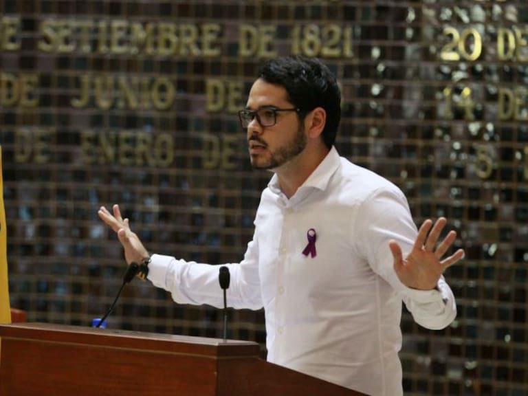 Piden al gobierno de Jalisco explique uso de software de espionaje