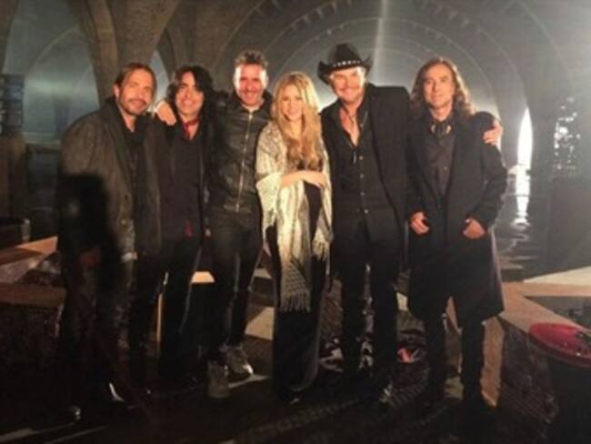 Estrenan Shakira y Maná nuevo video