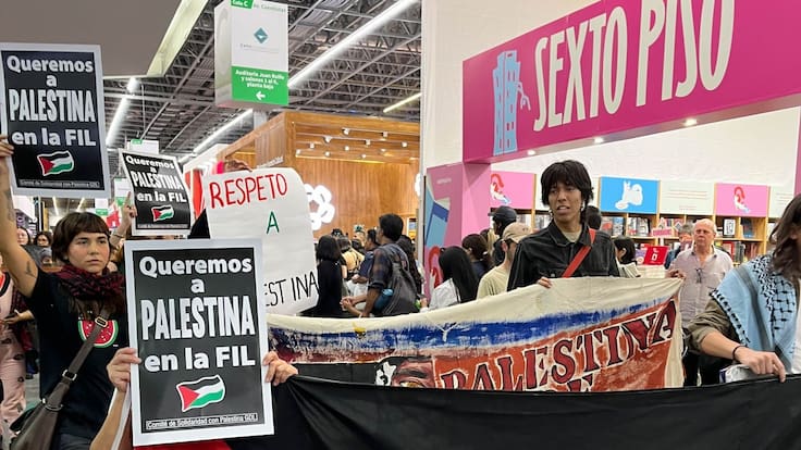 Manifestantes piden que Palestina sea invitado especial de la FIL de Guadalajara