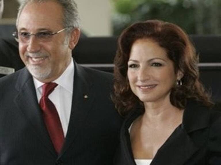 Arremete Granma contra Posada Carriles y los Estefan