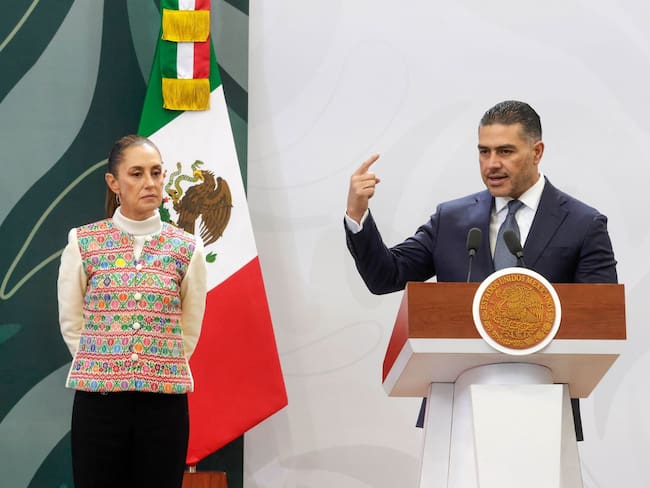 Para evitar alianzas en penales se enviaron 37 reos a EU: García Harfuch