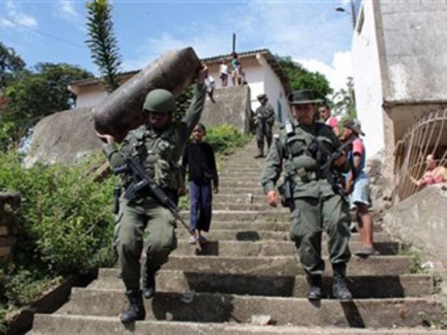 Decomisa ejército colombiano más de media tonelada de explosivos a las FARC