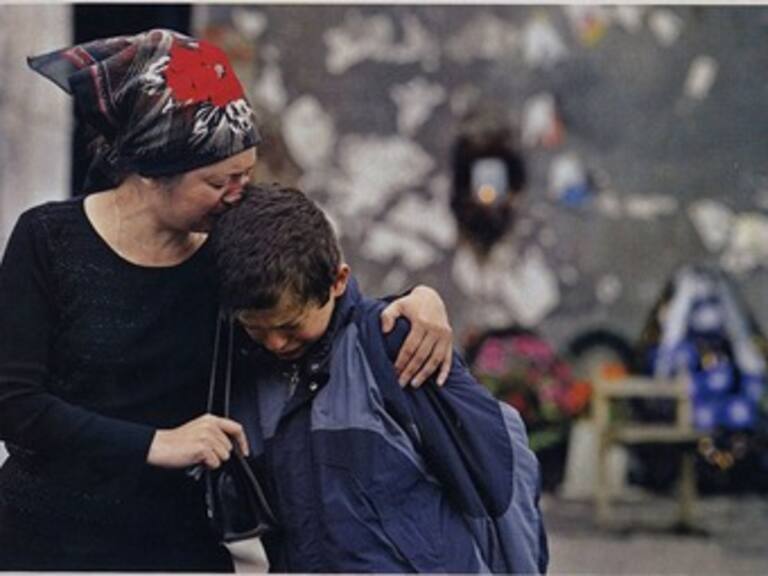 Adolescente se dispara tras tomar rehenes en liceo de EU