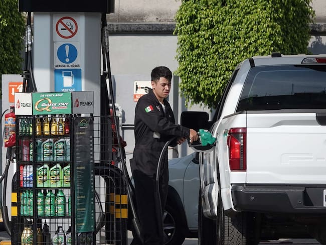 Gasolina, vuelos e inflación: así impacta en México el conflicto global de Estados Unidos