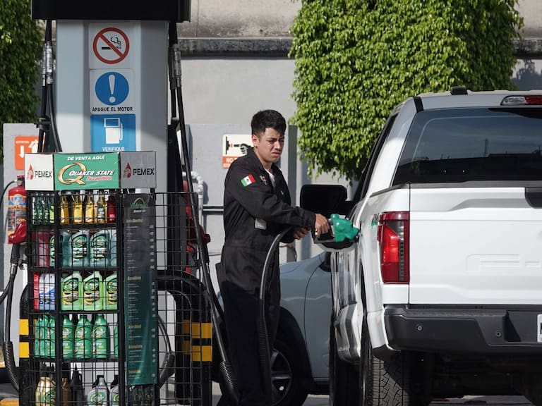 Mx - Gasolina, vuelos e inflación: así impacta en México el conflicto global de Estados Unidos. FOTO: CAMILA AYALA BENABIB / CUARTOSCURO.COM