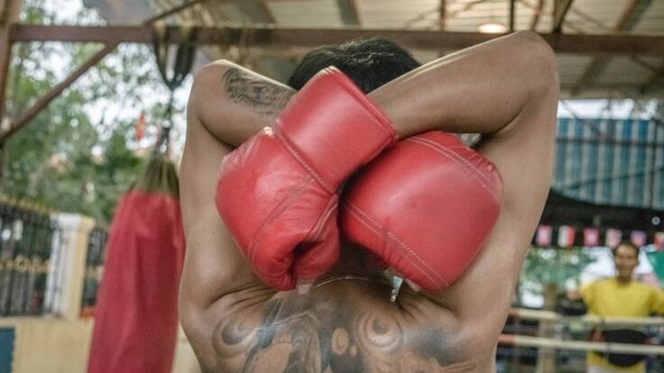 Kash Ali, el boxeador mordió la panza de su rival