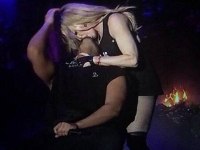 Besa Madonna con pasión a Drake en Coachella